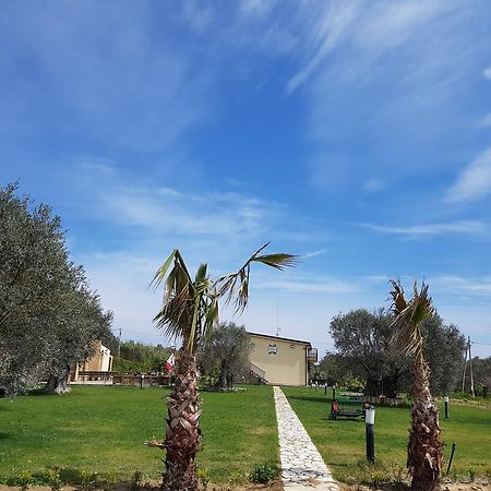 Agriturismo Donna Beatrice Bianco Exteriör bild