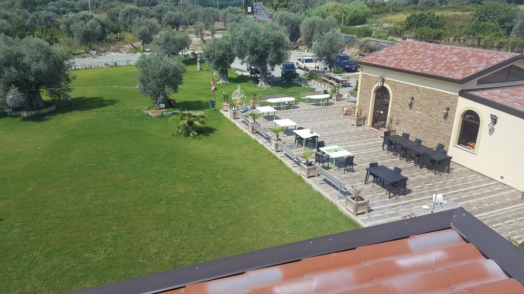 Agriturismo Donna Beatrice Bianco Exteriör bild